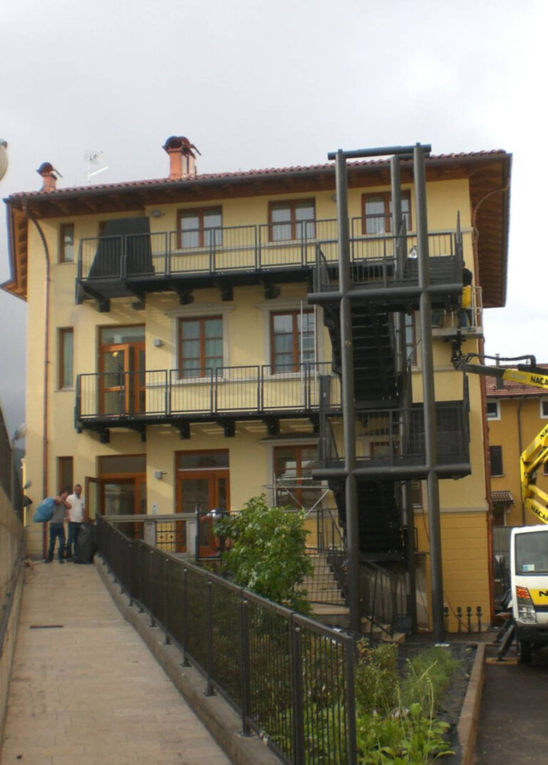 Commerciale-ScuolaMedia-Mattarello(TN)-Immagine3